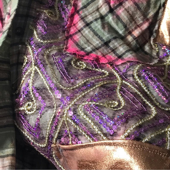 ANNA DRAY Creation Jennifer Lopez cropped flannel. Handmade fancy fabrics brooch - Picture 15 of 16